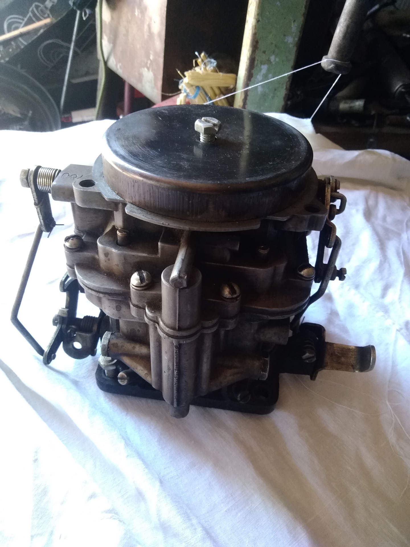 ford-focus-sedan-ii-1-6-2008