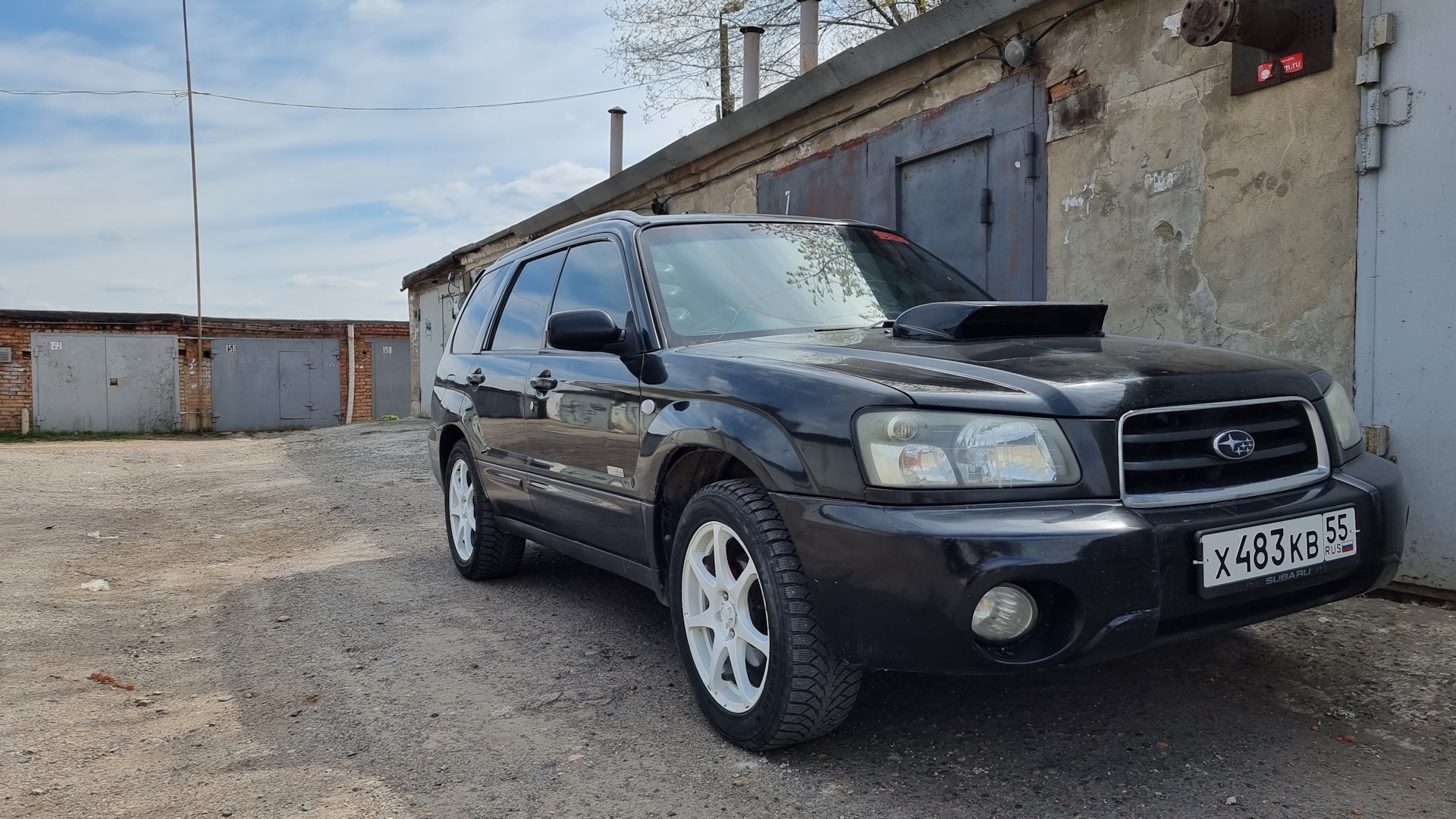 Субару форестер 2.0 бензин. Субару Форестер SG черный. Forester SG.