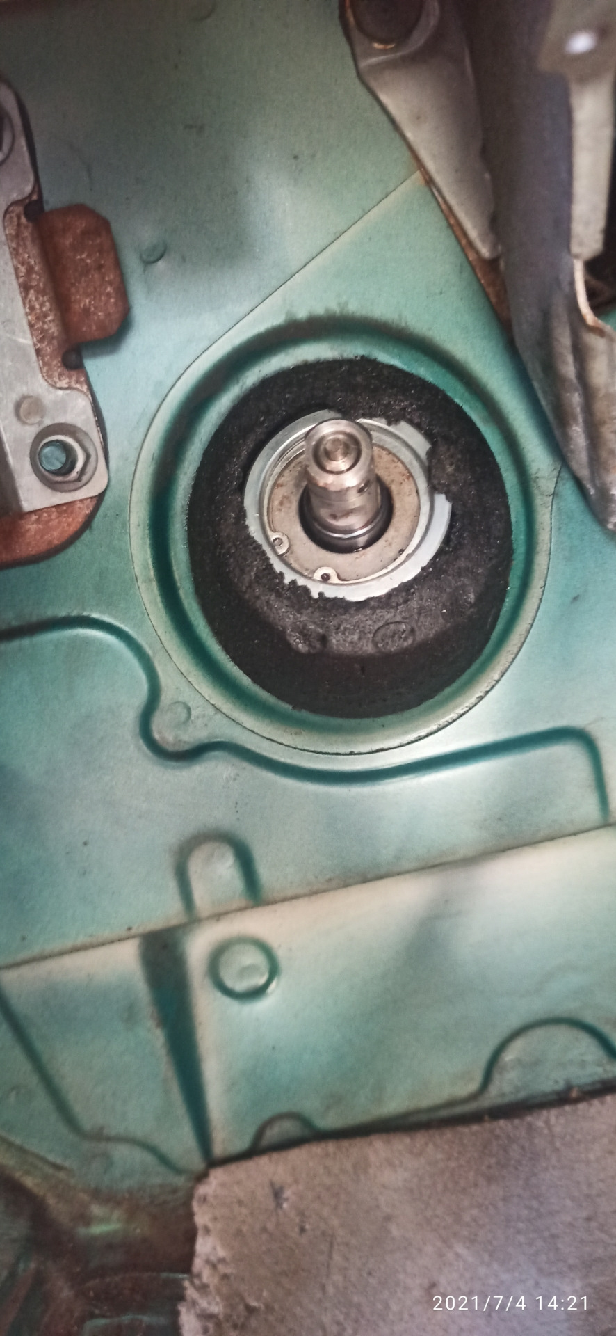 Замена сальника рулевой рейки — Daewoo Lanos, 1,5 л, 2007 года | своими ...