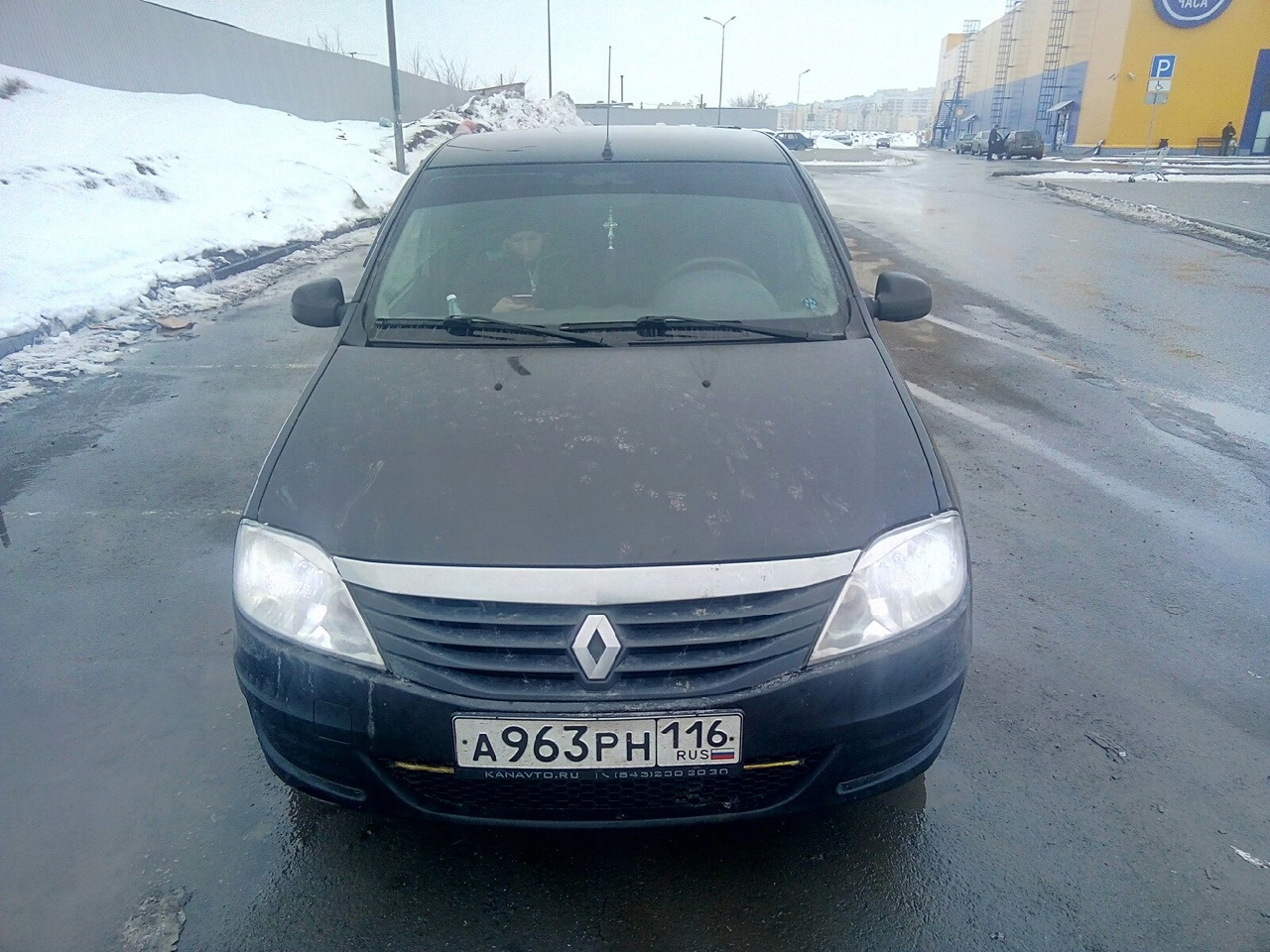 Полоска на лобовое стекло — Renault Logan (1G), 1,6 л, 2013 года | стайлинг  | DRIVE2