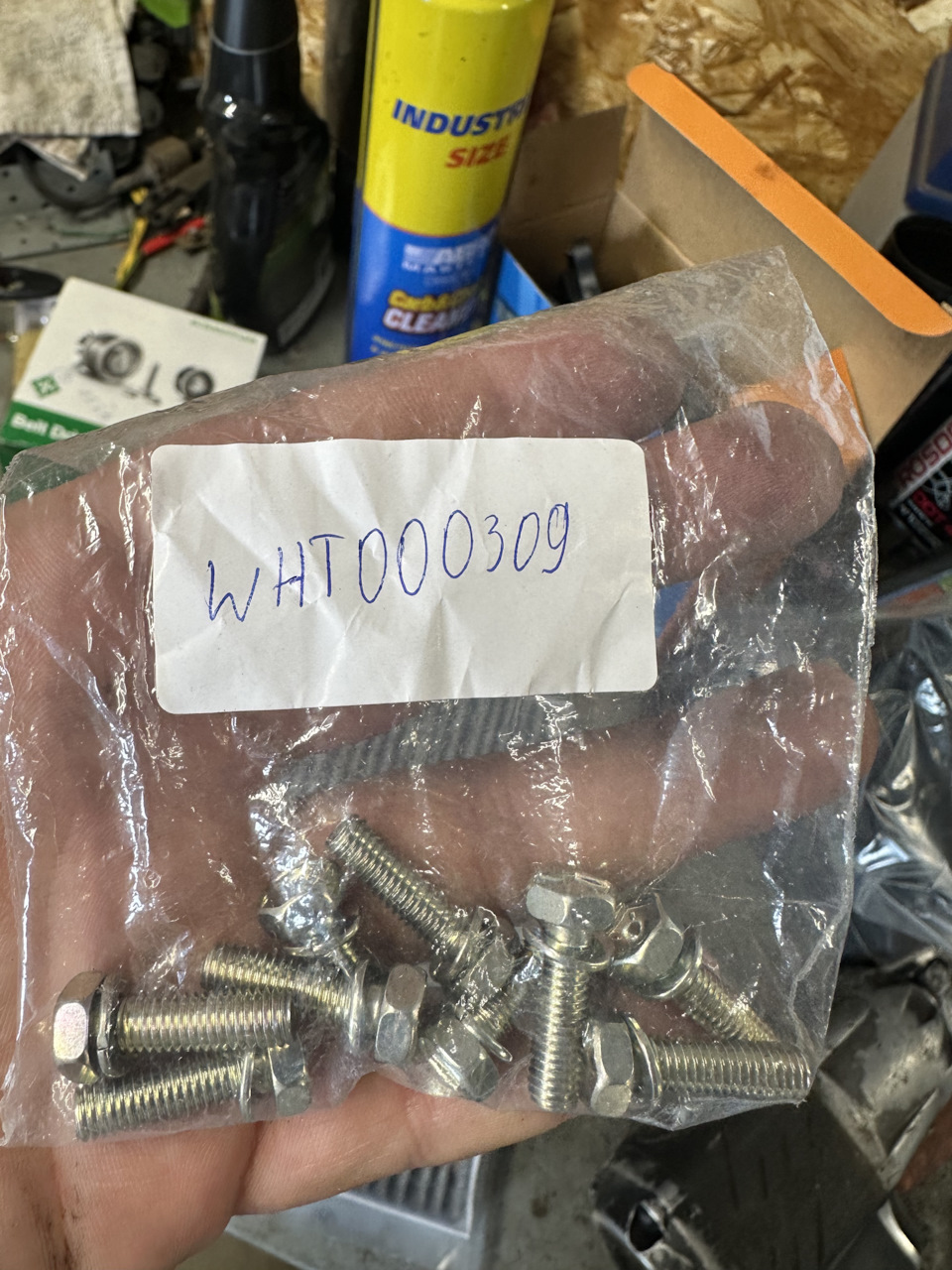 WHT000309 Болт (M6х1х21) / VAG | Запчасти на DRIVE2