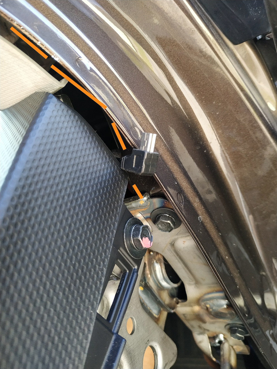 Установка видеорегистратора и подключение к прикуривателю в Solaris ...