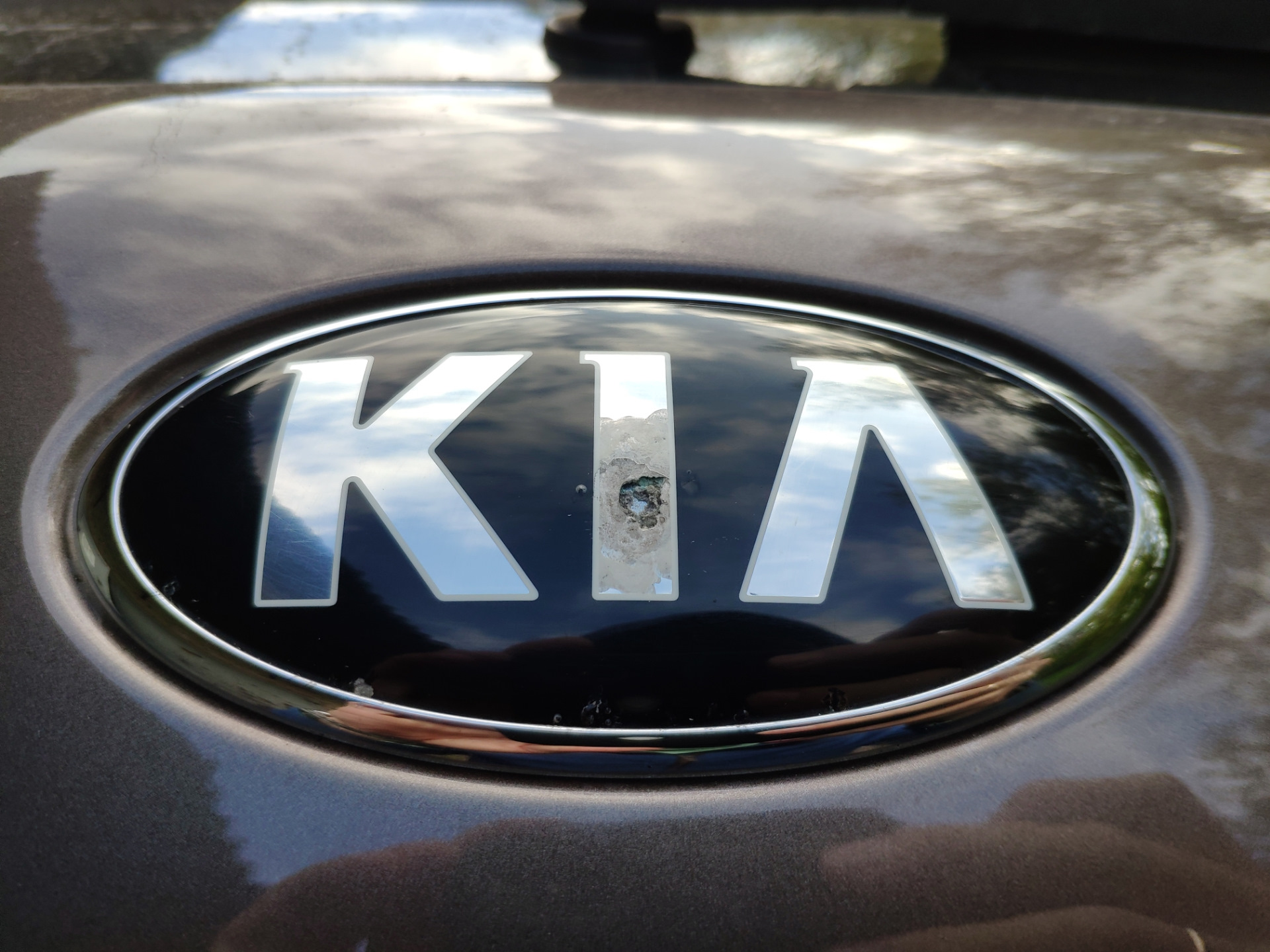 21 Замена шильдика kia + установка уплотнителя багажника — KIA Ceed (2G),  1,6 л, 2014 года | своими руками | DRIVE2