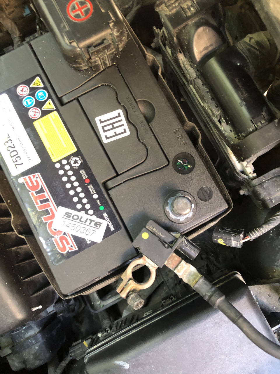 Фото в бортжурнале KIA Sportage (3G). Запчасти на фото: 75D23L