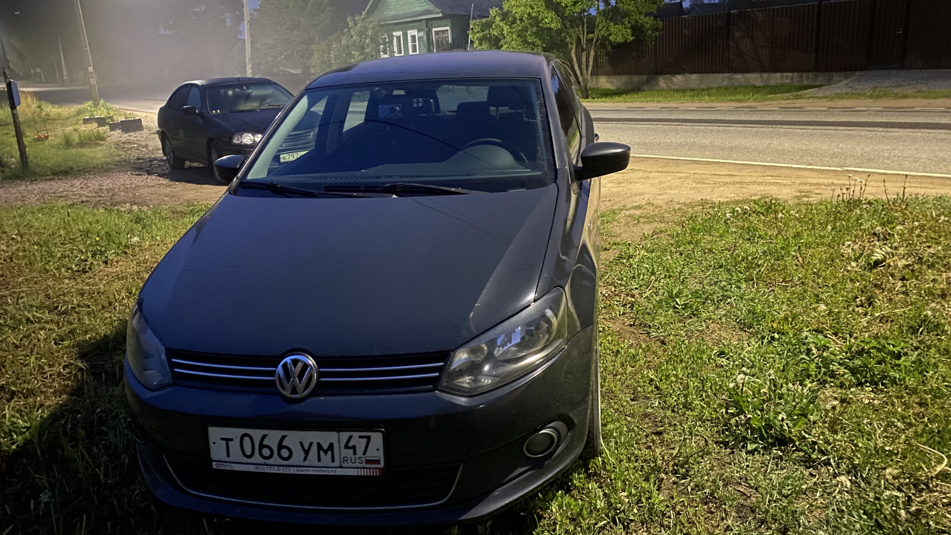 Volkswagen Polo Sedan 1.6 бензиновый 2010 | на DRIVE2