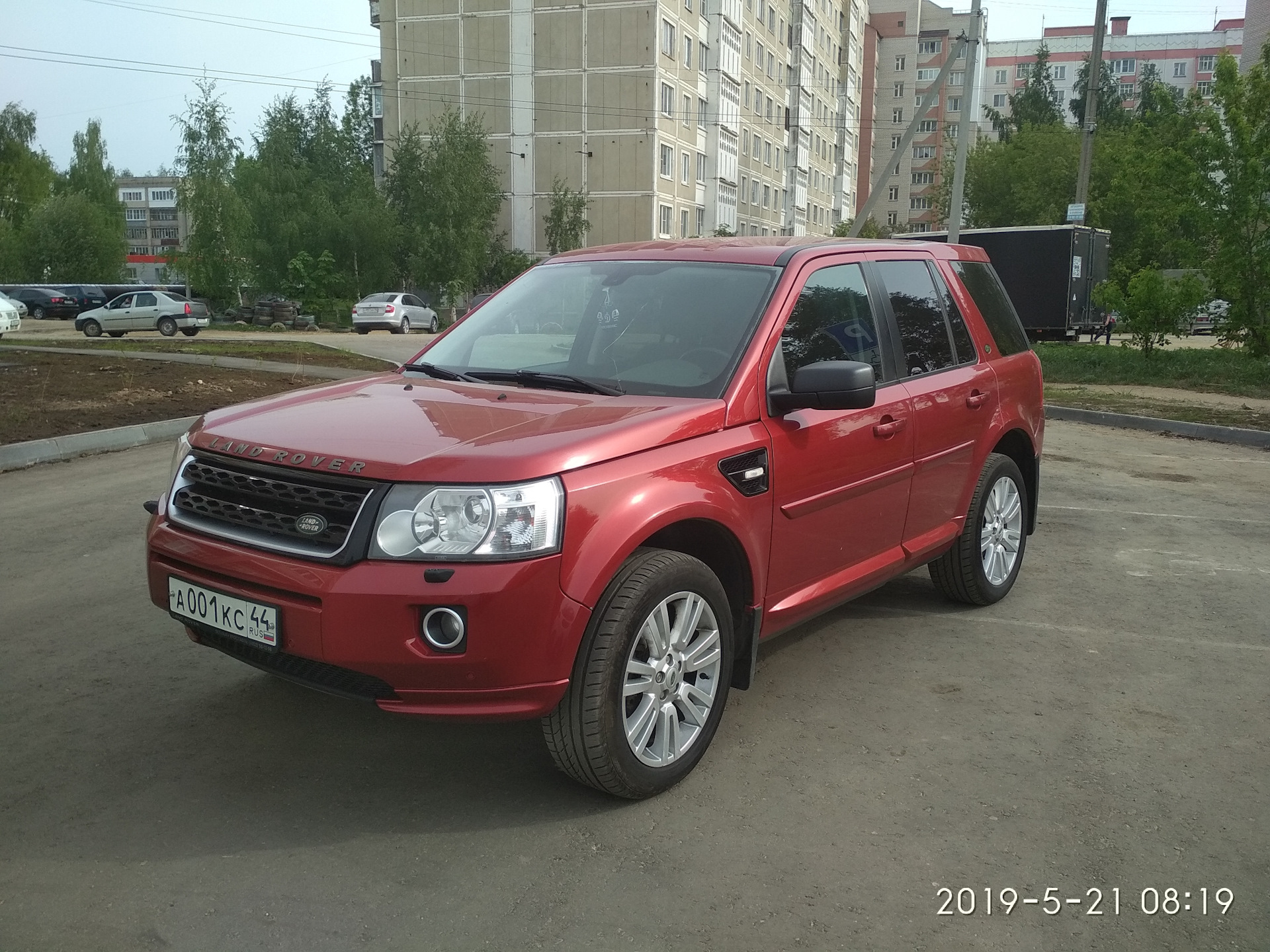 Land Rover Freelander 2 2013 красный