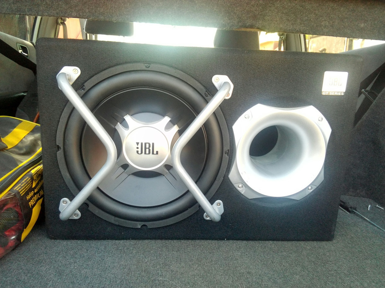 Сабвуфер JBL asb6112