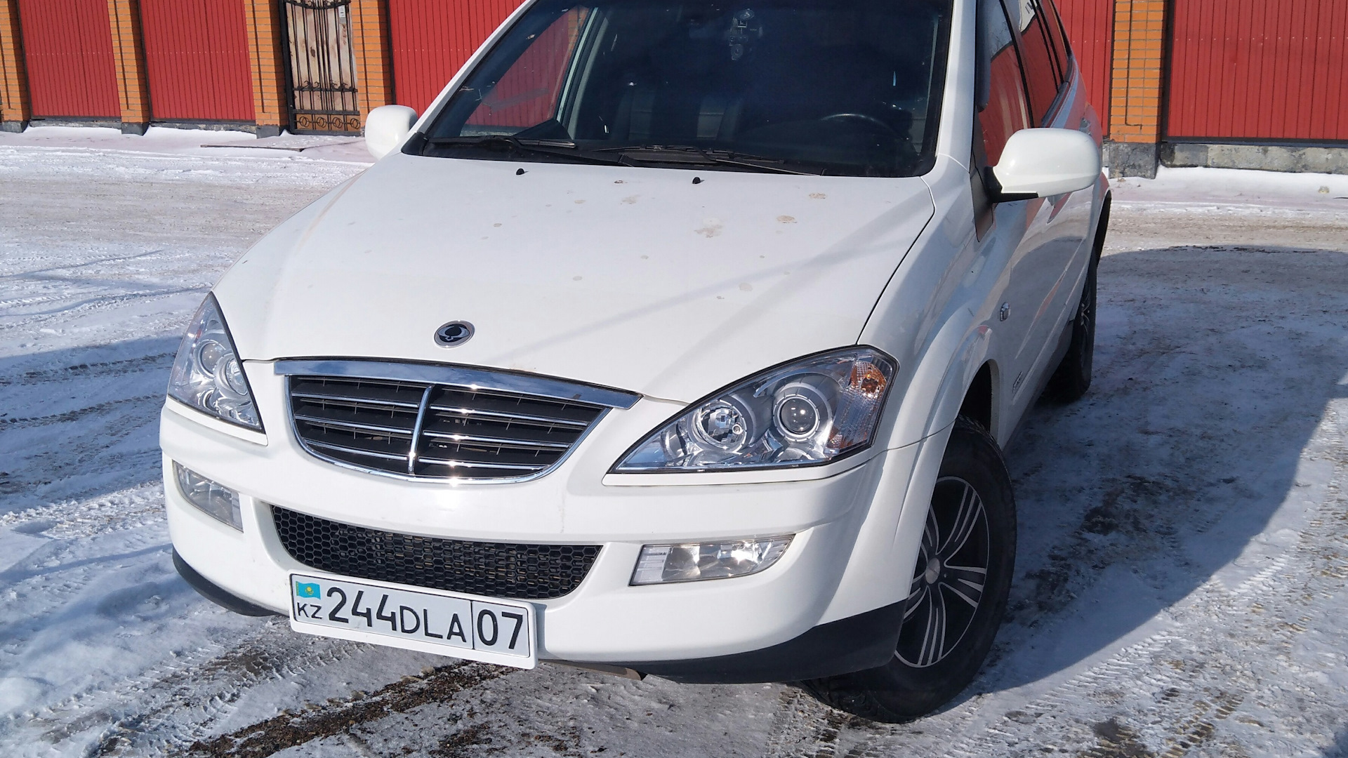 Лобовое на ssangyong. Sd3043 на Кайрон.