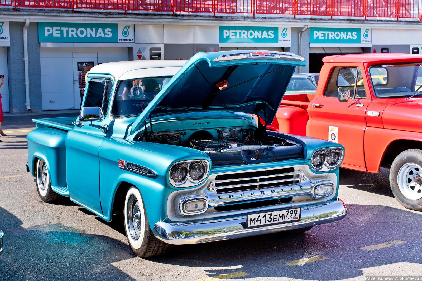 Автомобиль русский язык. Chevrolet Apache big boys big Toys. Мелкосерийные автомобили. Редкие мелкосерийные авто. Русские машины на западе.