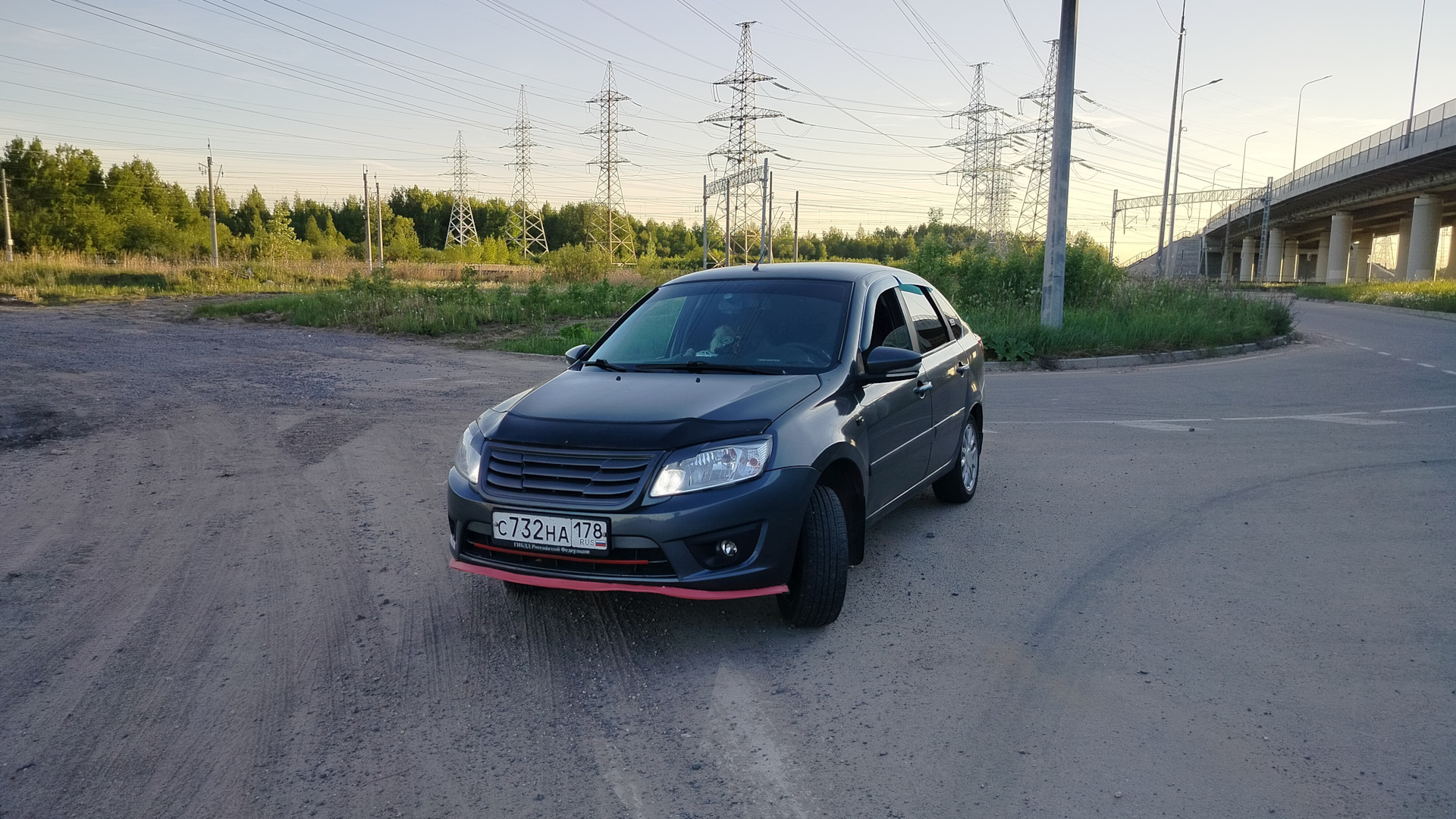 Lada Гранта лифтбек 1.6 бензиновый 2015 | 21917 - 42-713 люкс на DRIVE2