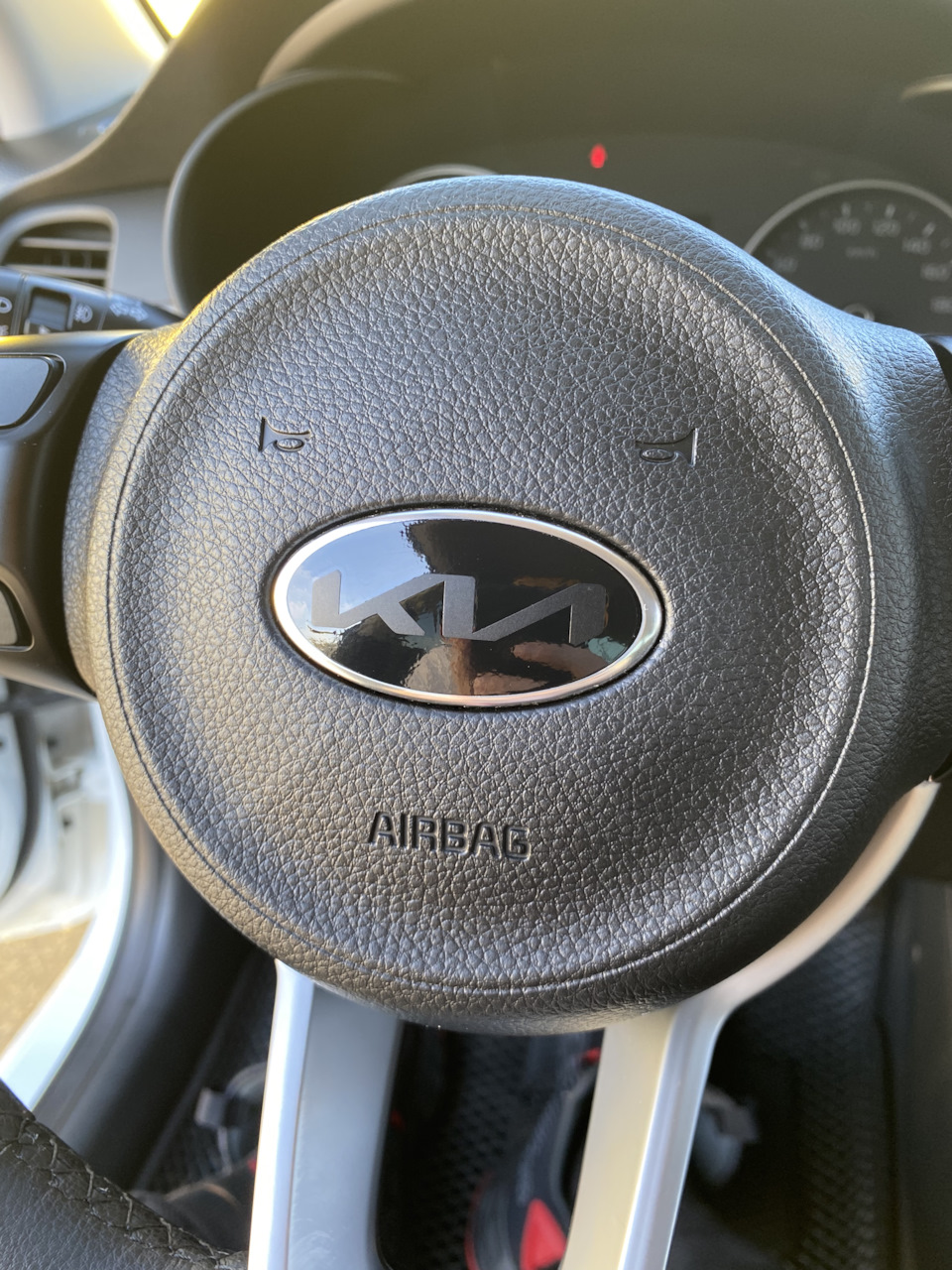 Наклейки винил — KIA Rio (4G), 1,6 л, 2019 года | стайлинг | DRIVE2