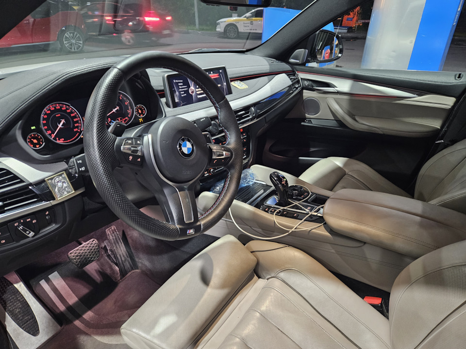 4. — BMW X6 (F16)