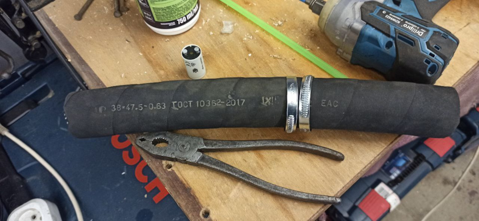 Воняет бензином при полном баке. Течет бензин на заправке из под машины ...