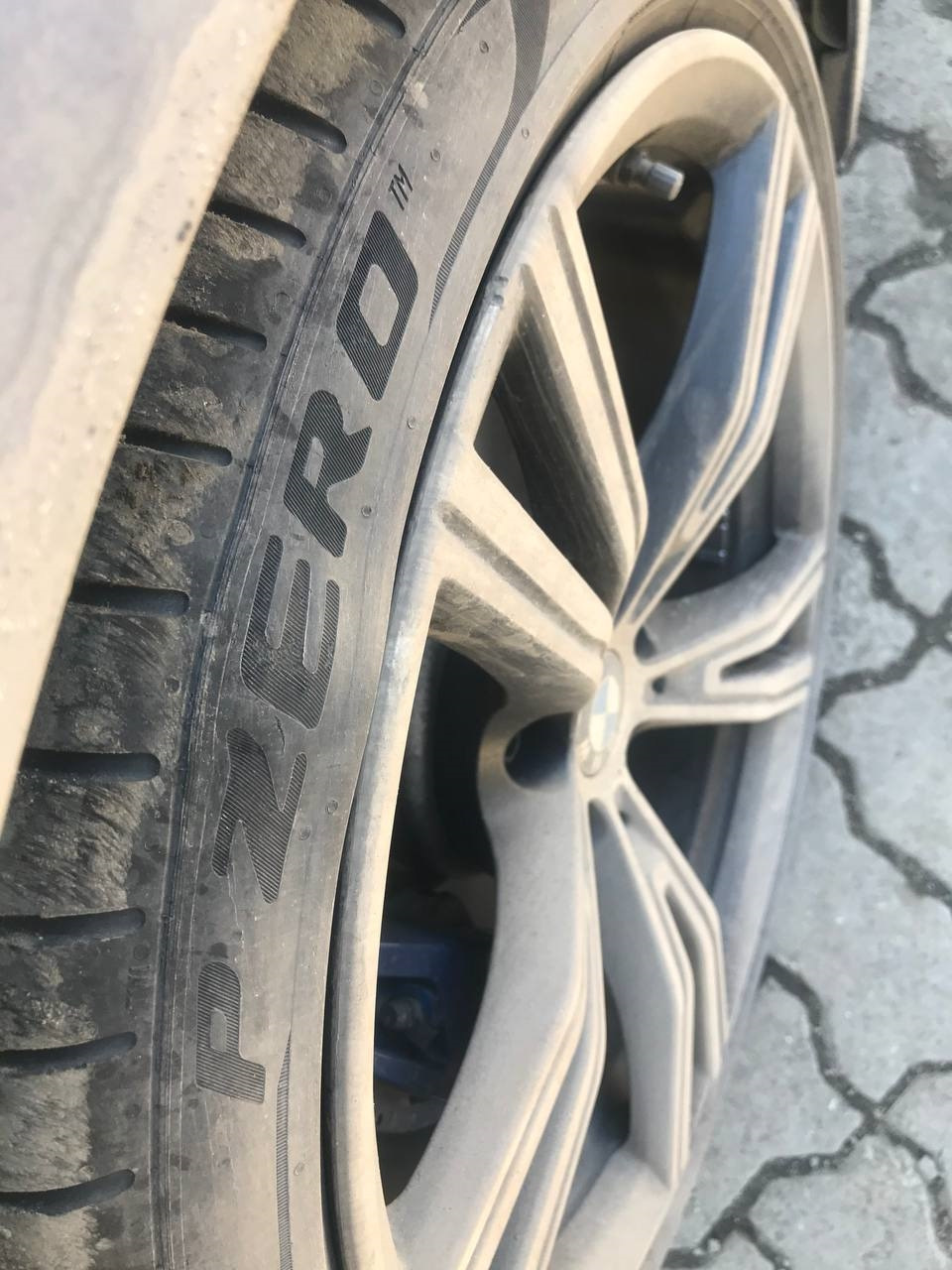 "Родные" шины Pirelli RunFlat — BMW 7 series (F01/02), 4,4 л, 2014 года ...