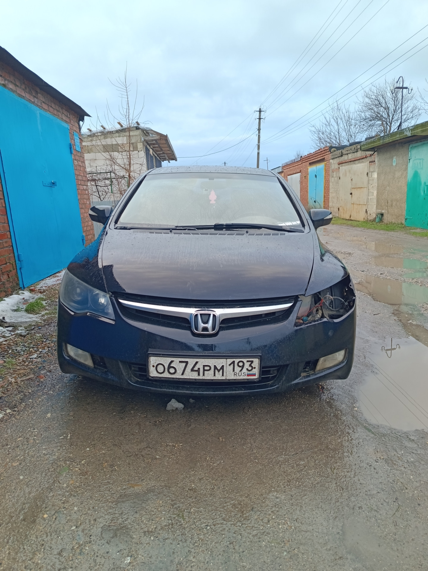 Туманки в чёрный и переклейка фары от запотивания — Honda Civic 4D (8G),  1,8 л, 2006 года | своими руками | DRIVE2