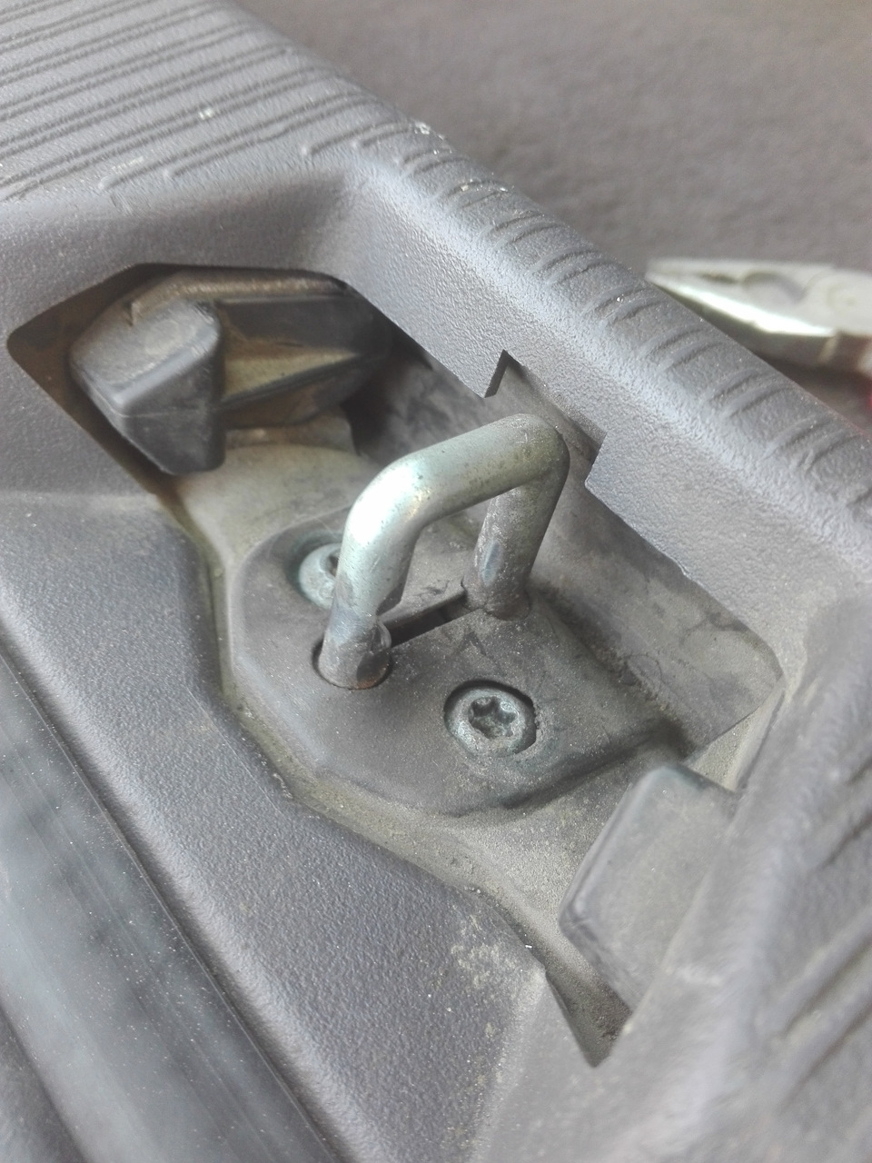 Регулировка двери багажника (решено) — Mercedes-Benz A-Class (W168), 1 ...