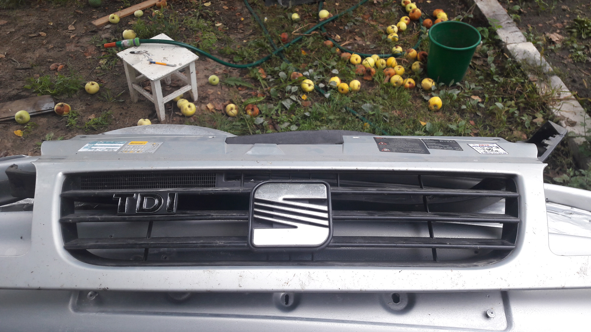 Накладки На Решетку Радиатора На Шаран Купить