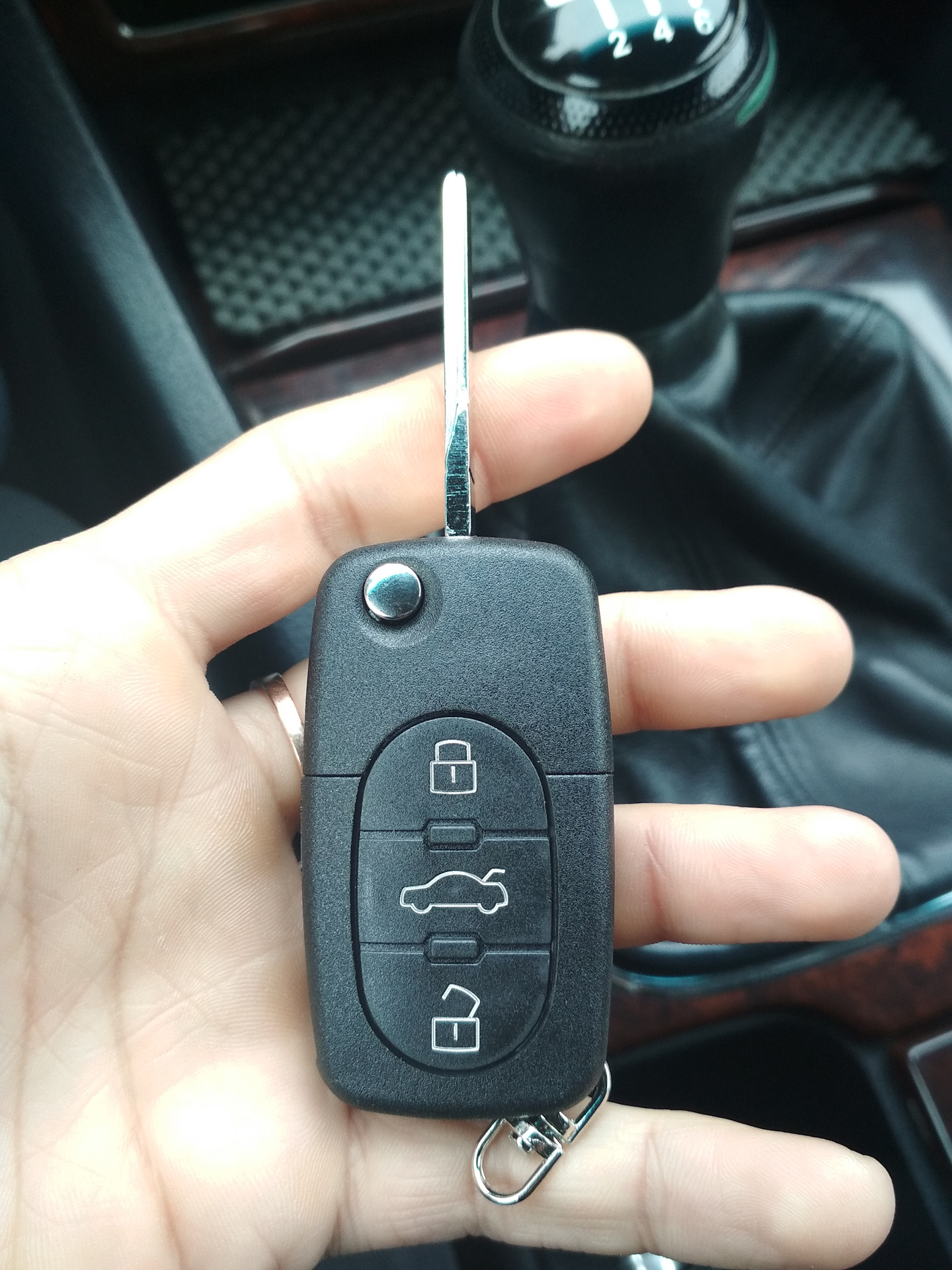 Ключи по замку автомобиля