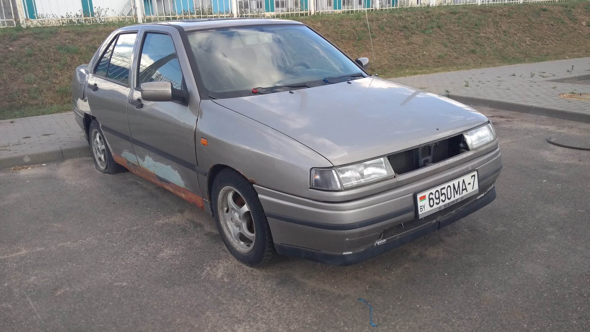 Сеат толедо 1993 года. Сеат толедо 1993. Сеат толедо 1993 года. Seat toledo 1993. Сеат толедо 1993 года.