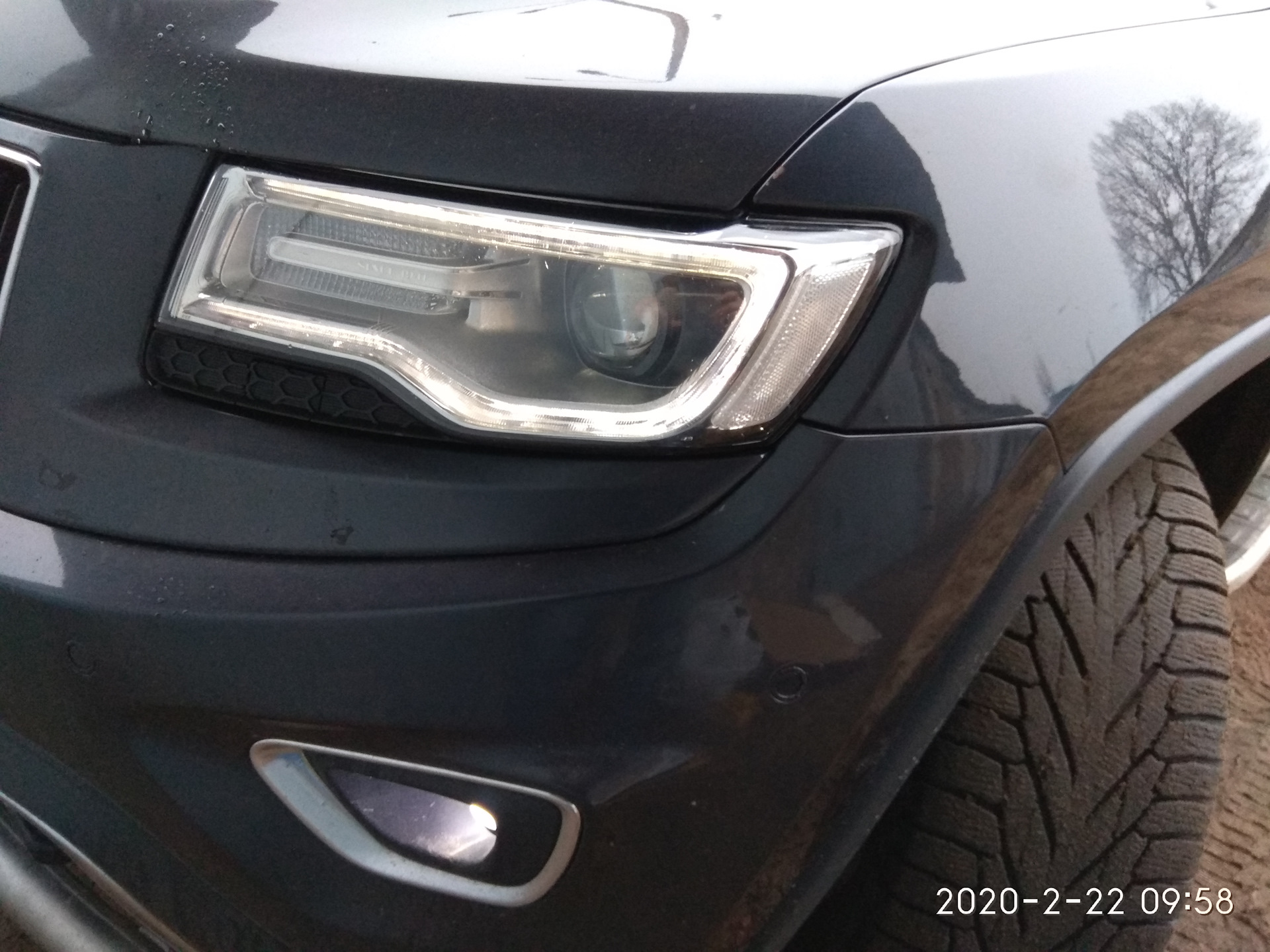 Замена чероки. Джип Гранд Чероки 2018 замена линз. Jeep Cherokee KL замена линз. Jeep Grand Cherokee замена фар Рестайлинг.
