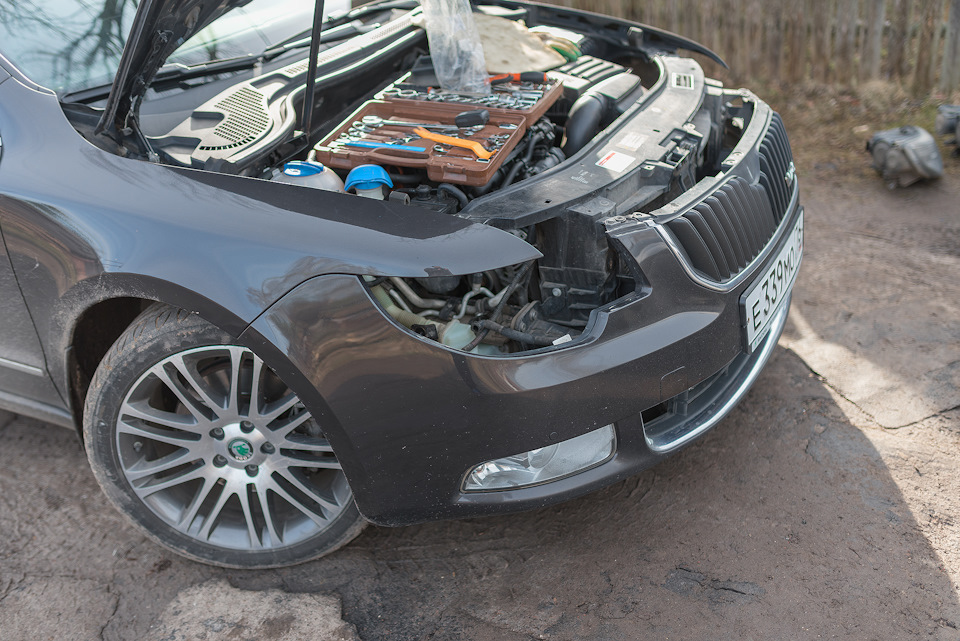 Как снять бампер шкода суперб Замена линз в фарах. - Skoda Superb Mk2, 1,8 л, 2010 года стайлинг DRIVE2