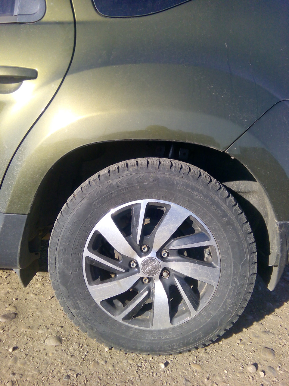 Занижаем клиренс (шутка) — Renault Duster (1G), 2 л, 2016 года | прикол ...