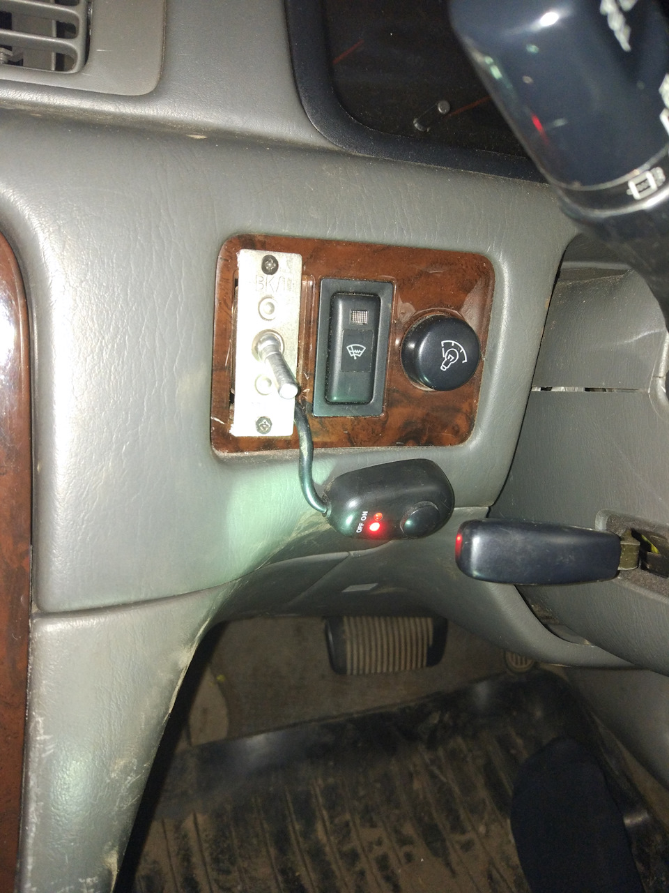 Замена реле управления дворников - Toyota Mark II (90), 2,5 л, 1992 года электро