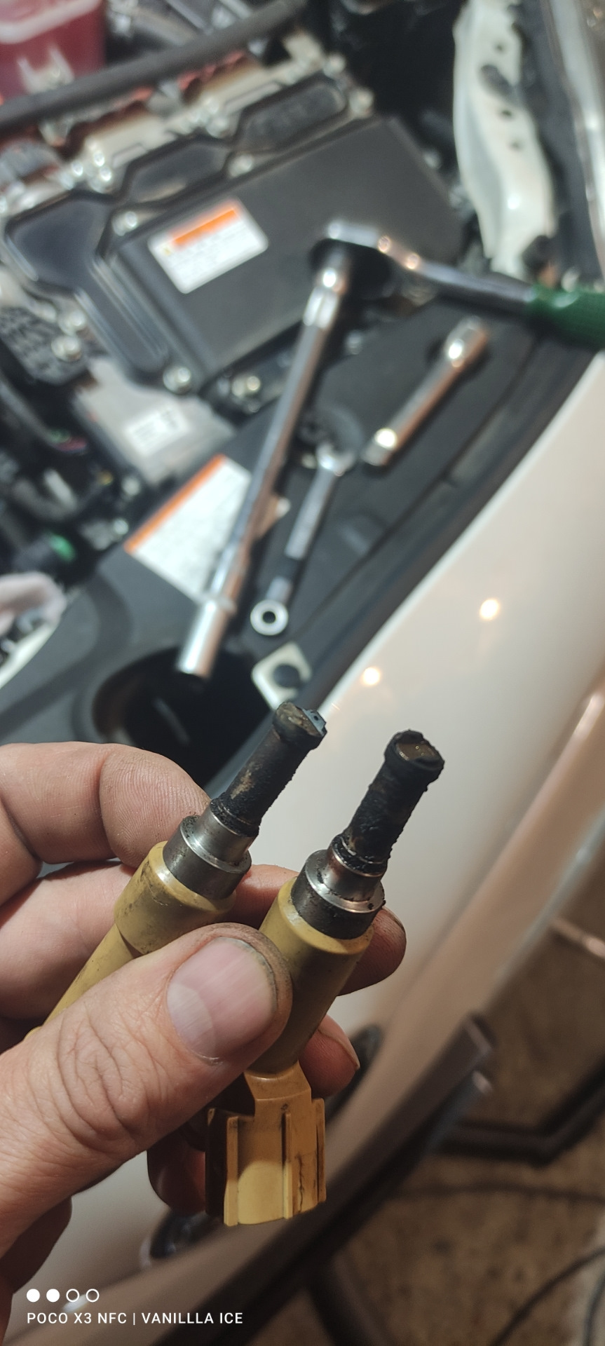 Чистка форсунок, и впускного коллектора — Toyota Prius (30), 1,8 л ...