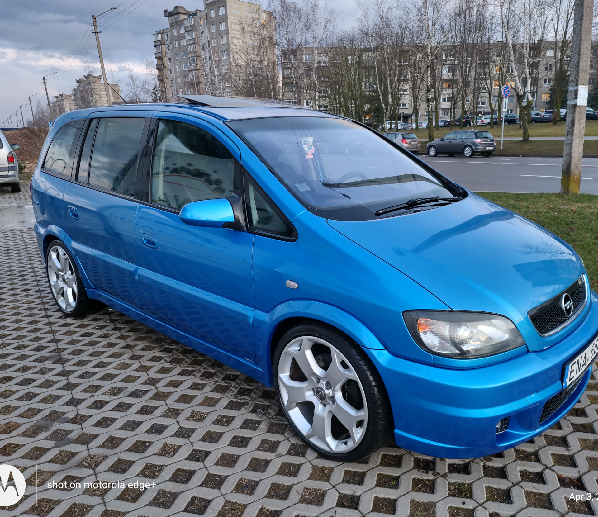 Опель Zafira OPC