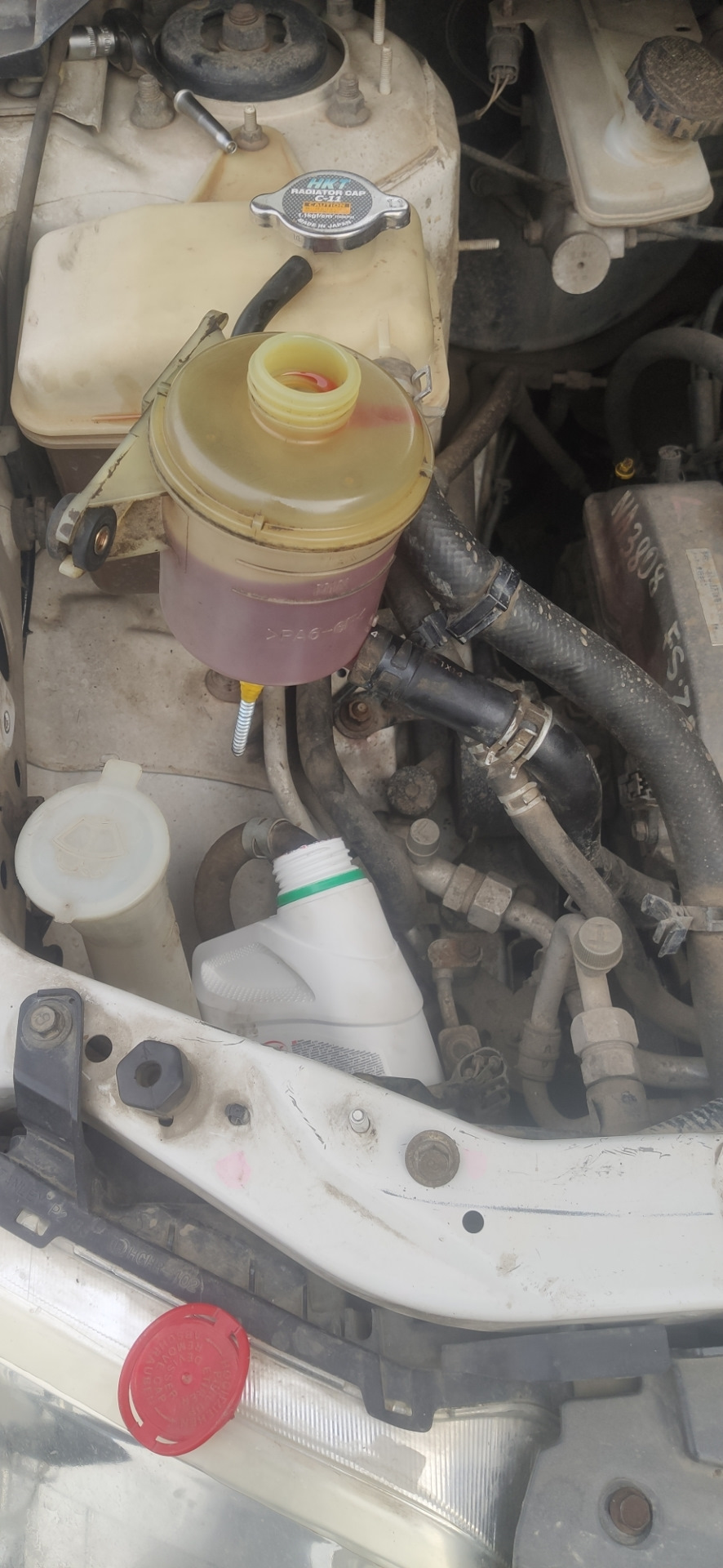 Замена масла в ГУР — Mazda MPV II, 2 л, 2001 года | плановое ТО | DRIVE2