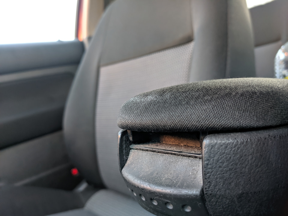 Заміна защолки в підлоітнику (Volkswagen Golf 4) — Volkswagen Golf Mk4 ...