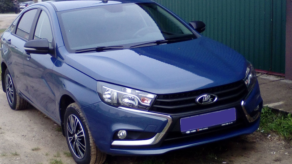 Вода под водительским ковриком — Lada Vesta, 1,6 л, 2017 года | визит ...