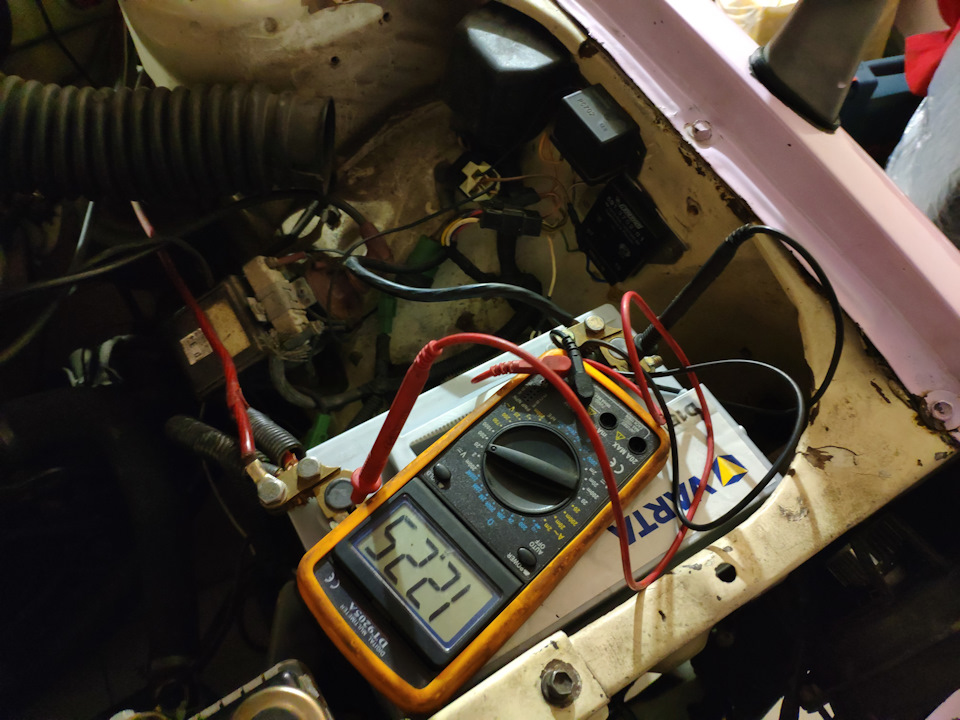 То генератора и трехуровневое реле, вольтметр — Lada 21124, 1,6 л, 2007 ...