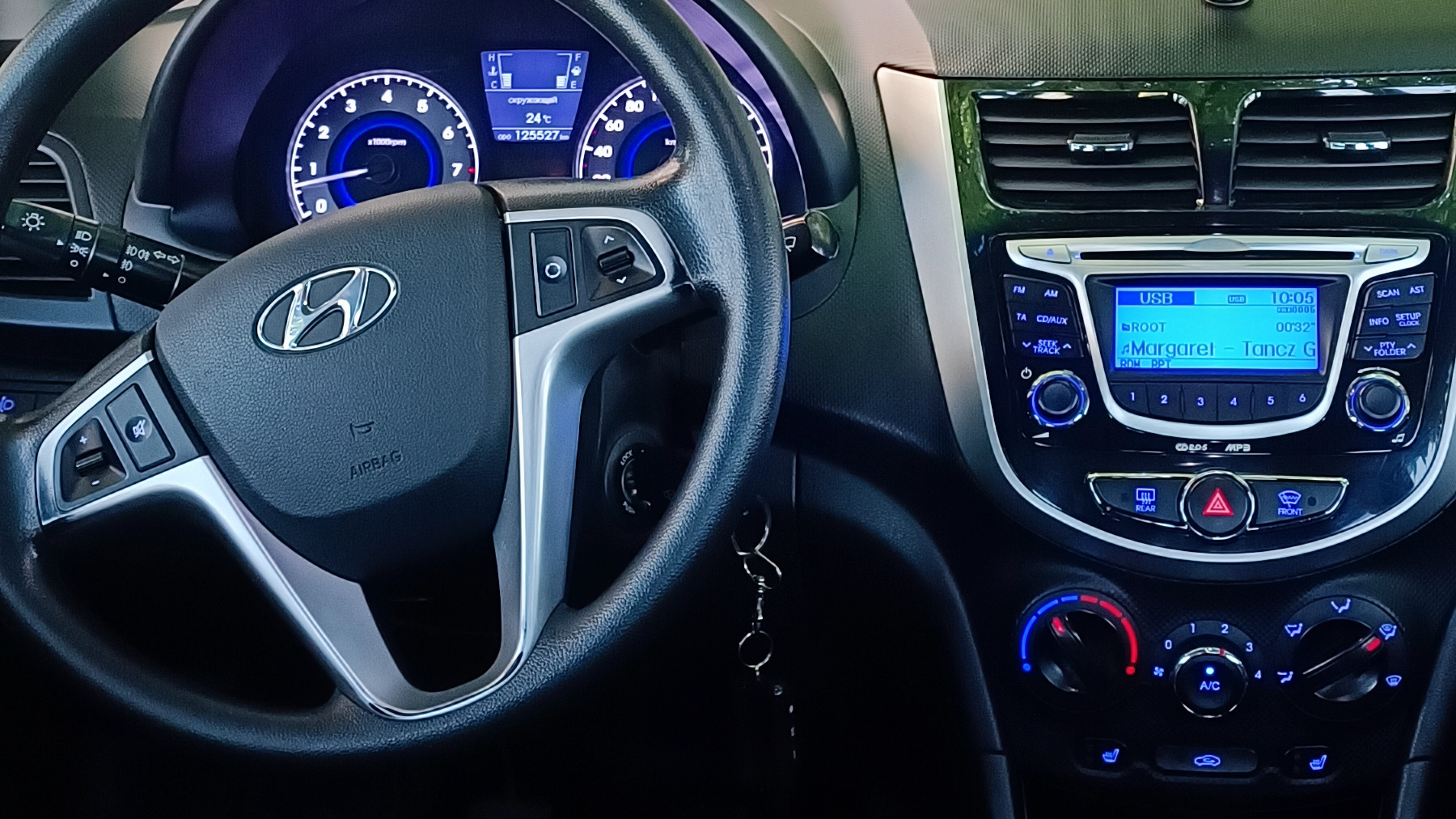 Hyundai Accent (4G) 1.6 бензиновый 2013 | Grafit на DRIVE2