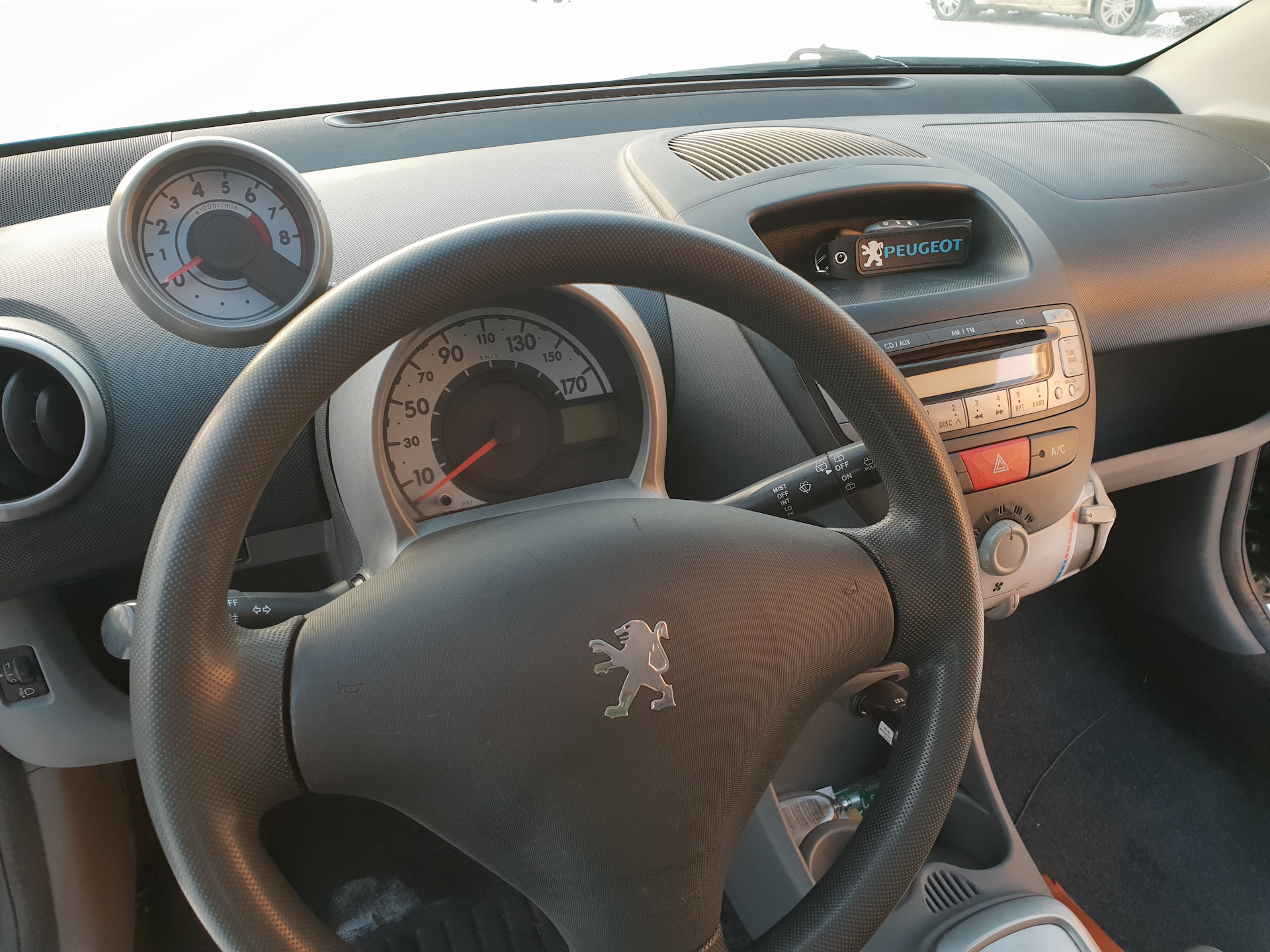 Запись #12: Чехлы — для окончания образа авто:) — Peugeot 107, 1 л ...