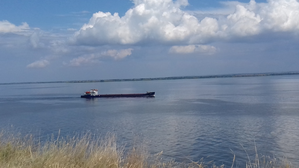 Говорят раньше они с трудом расплывались по реке, а теперь очень редко увидишь их — Great Wall Hover