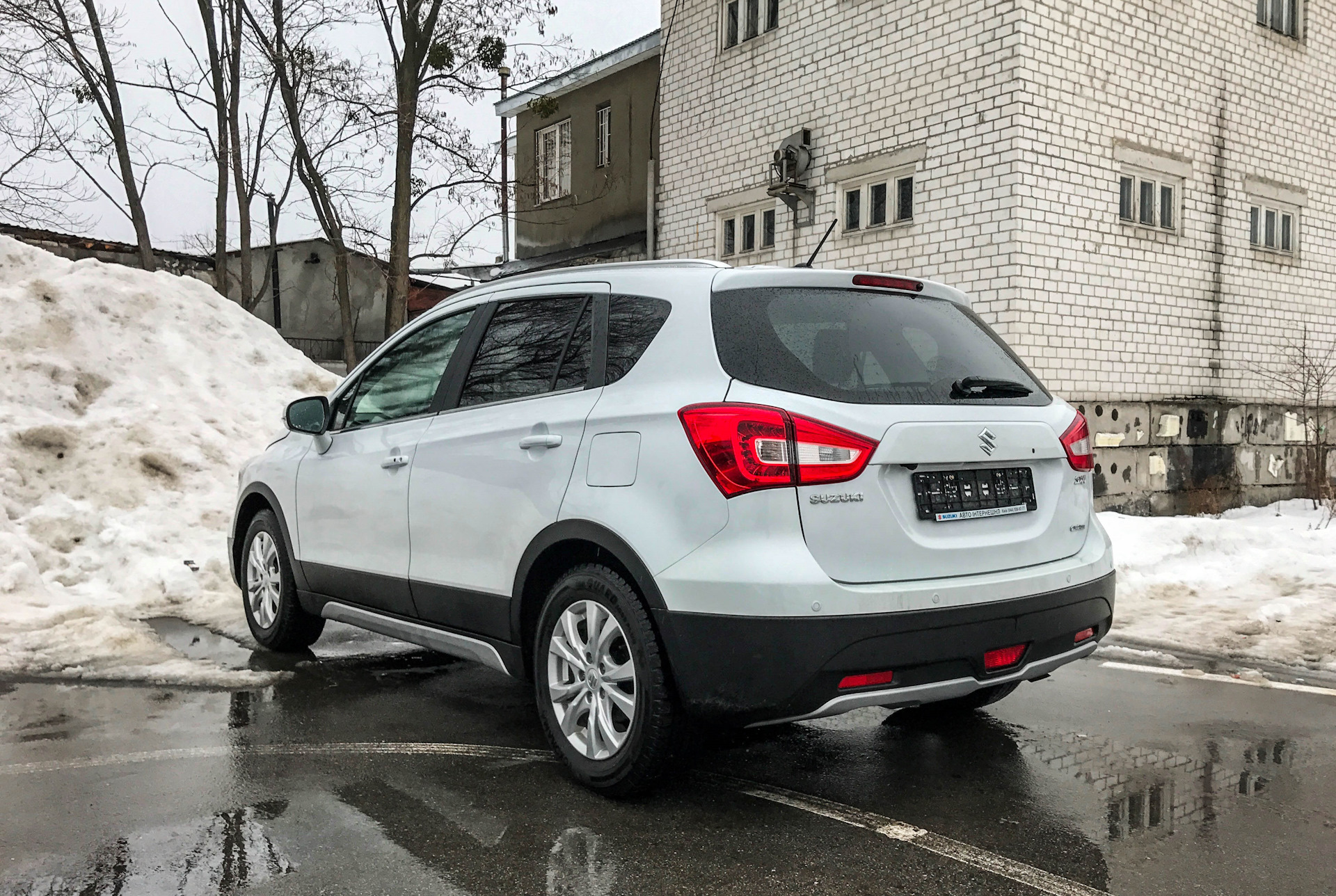 Сузуки сх4 размер. Сузуки sx4 тест драйв. Сузуки сх4 полный привод. Suzuki sx4 клиренс. Тест драйв Сузуки сх4 2015.