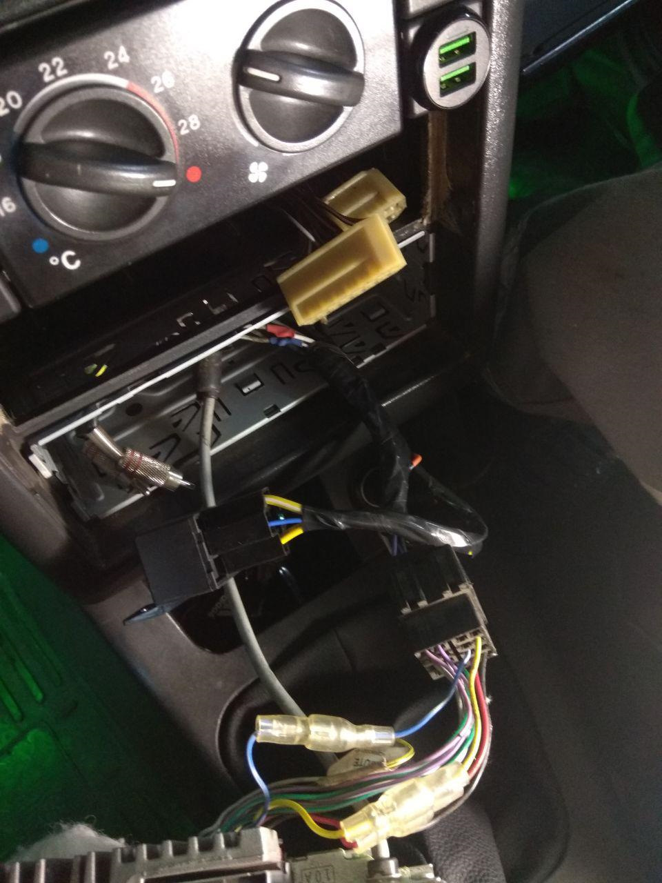 Мафон от ключа в замке зажигания — Lada 21120, 1,5 л, 2001 года ...