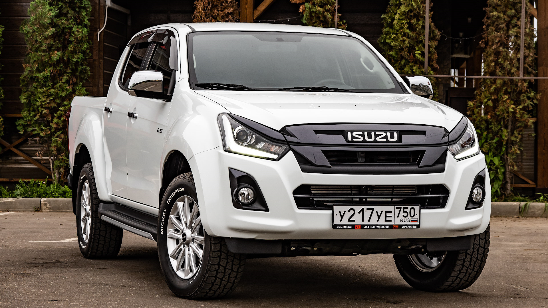 Isuzu D-Max 3.0 дизельный 2019 | 