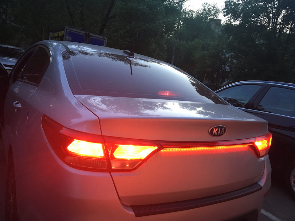 задние led фонари kia rio 4