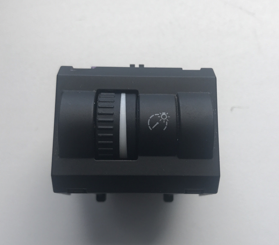 Регулятор яркости приборной панели 1Z0941333A — Skoda Yeti, 1,2 л, 2013 ...