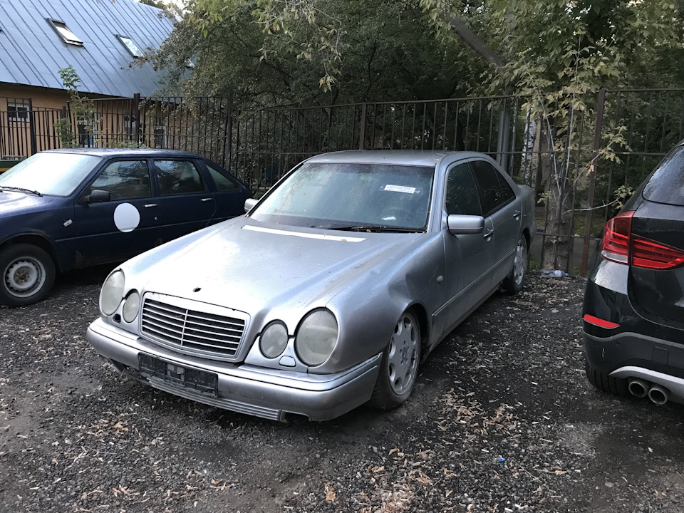 Mercedes Глазастик 210