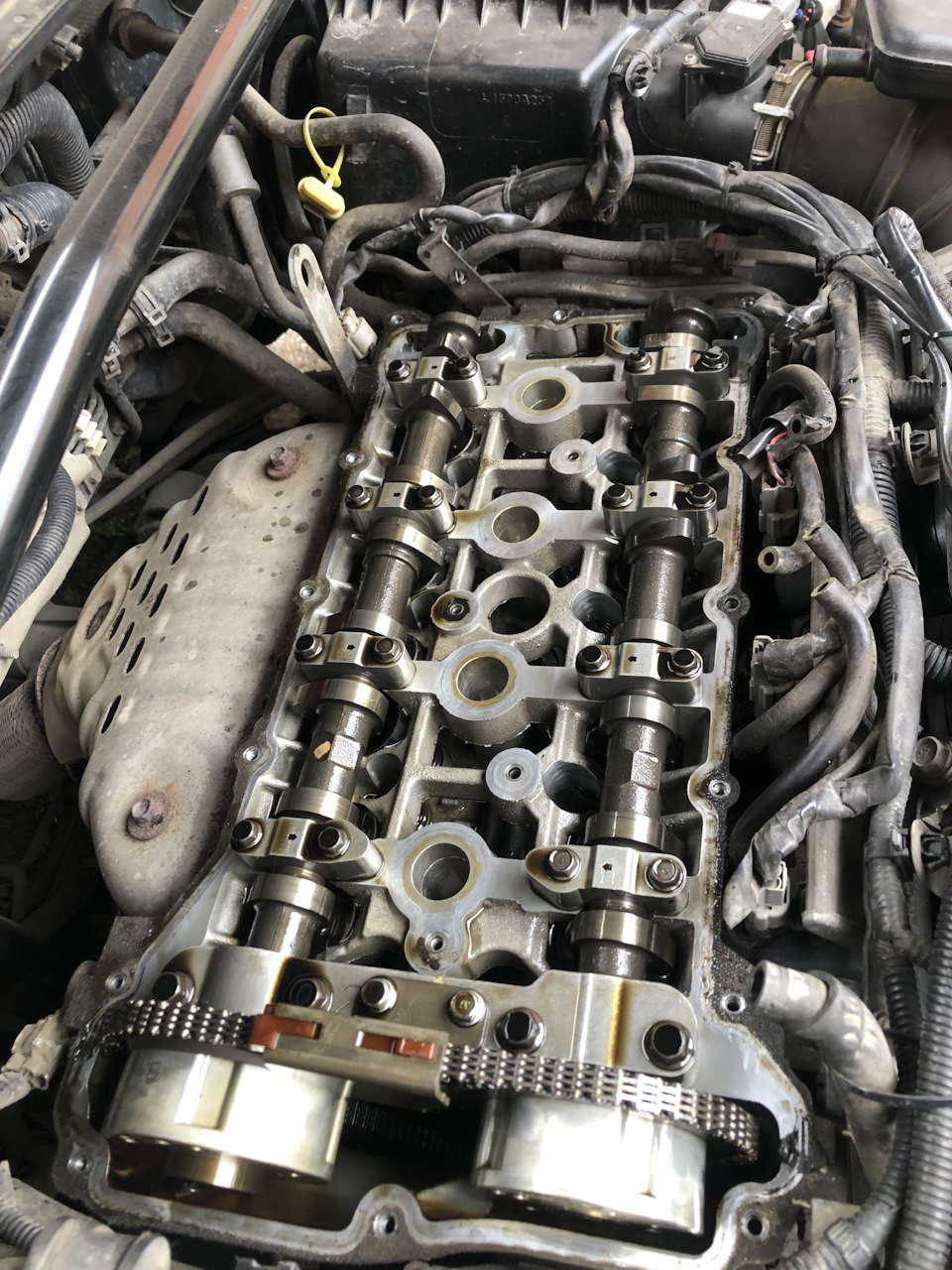 Замена прокладки клапанной крышки — Mitsubishi Outlander XL, 2,4 л ...