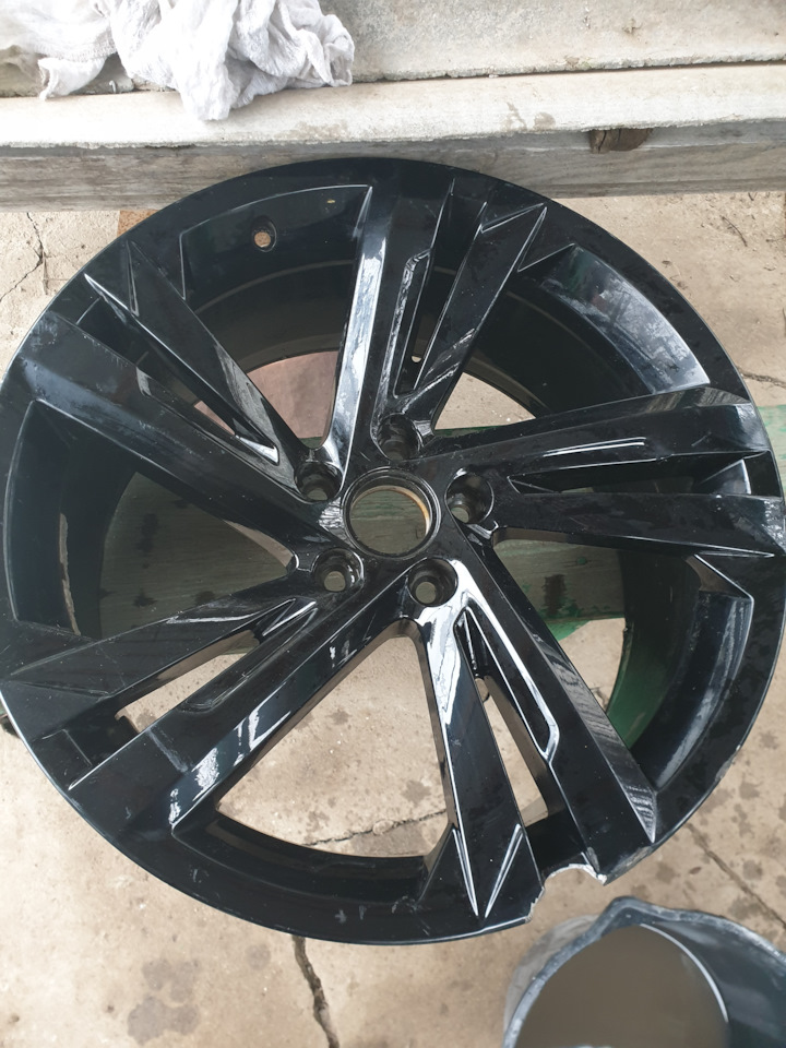 Литые диски VAG 8,5Jx19 ET38 5x112 на Volkswagen Tiguan (2G). Б/у | 125 ...