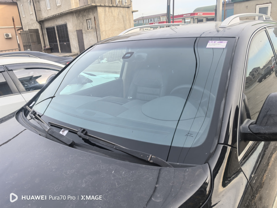 Замена лобового — Volkswagen Touareg (1G), 3 л, 2010 года | визит на ...