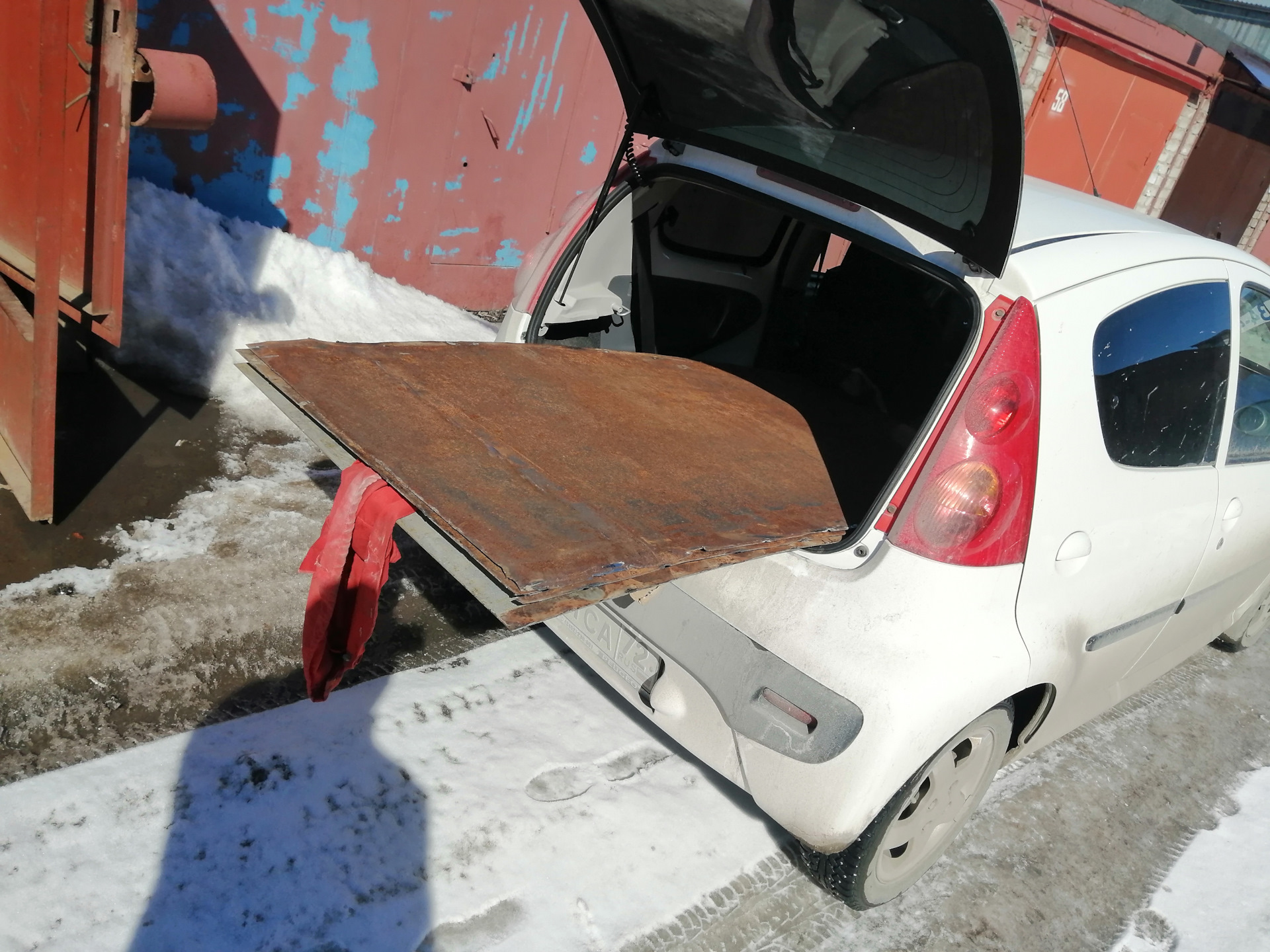 А как и на чем вы привозили запчасти? — УАЗ 390995, 2,6 л, 2013 года ...