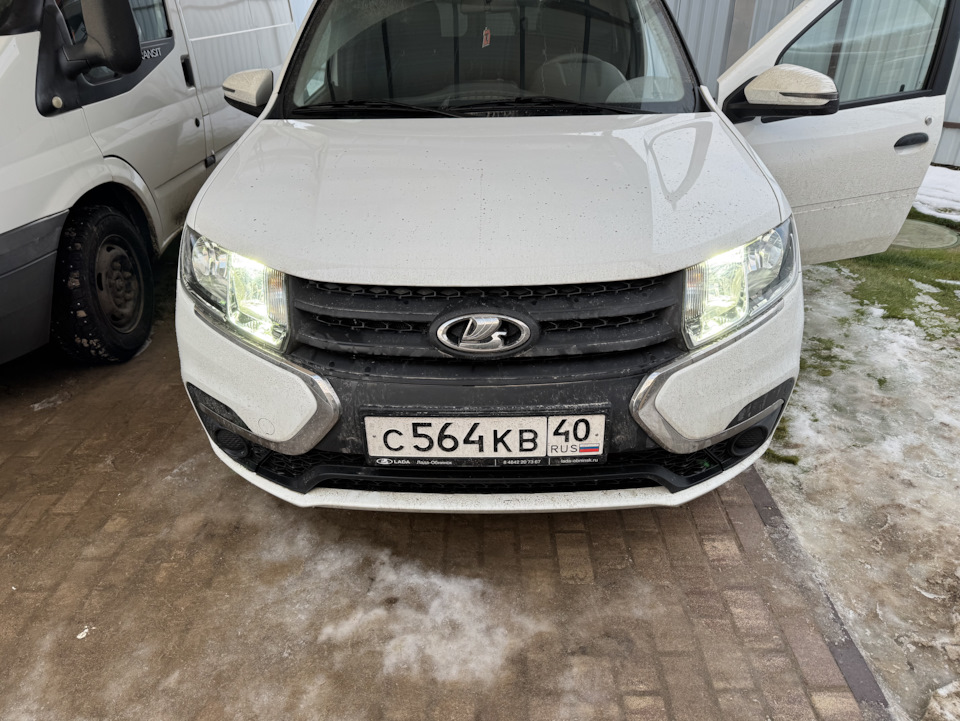Замена ближнего света фар — Lada Ларгус, 1,6 л, 2024 года | аксессуары ...