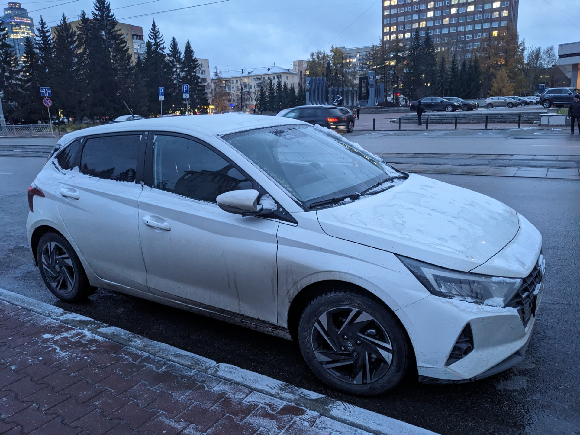 Первый снег — Hyundai i20 (3G), 1,4 л, 2023 года | шины | DRIVE2