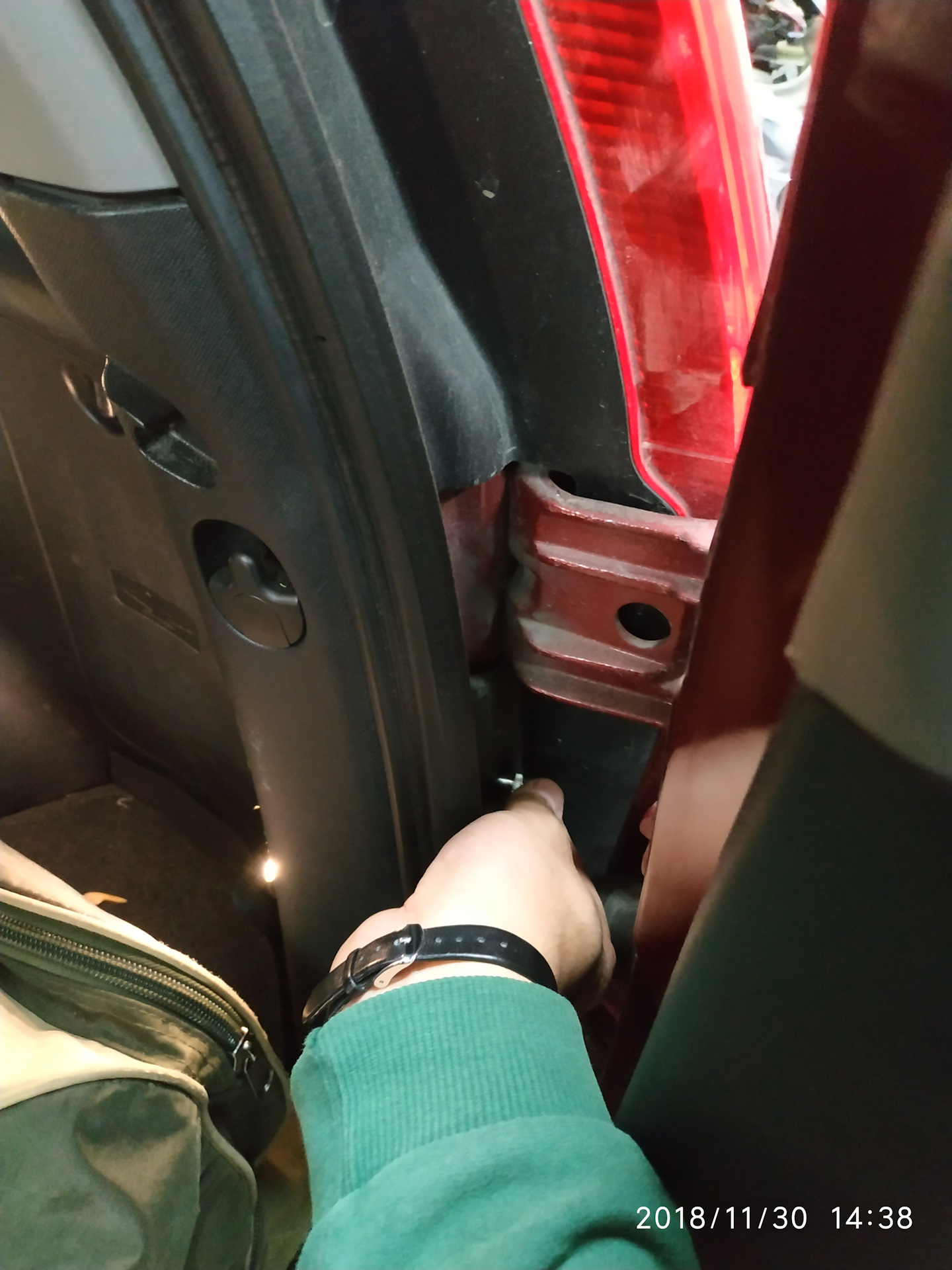 Замена габаритной лампы — Honda CR-V (RD4, RD5, RD6, RD7), 2 л., 2004 ...