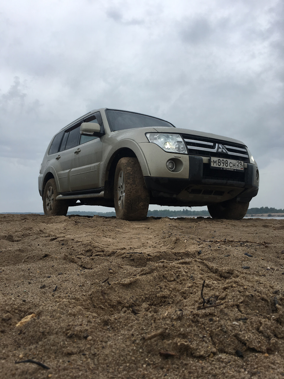 Фото в бортжурнале Mitsubishi Pajero (4G)